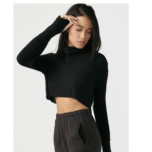 JOAH BROWN CROP LONG SLEEVE - NEVER WORN